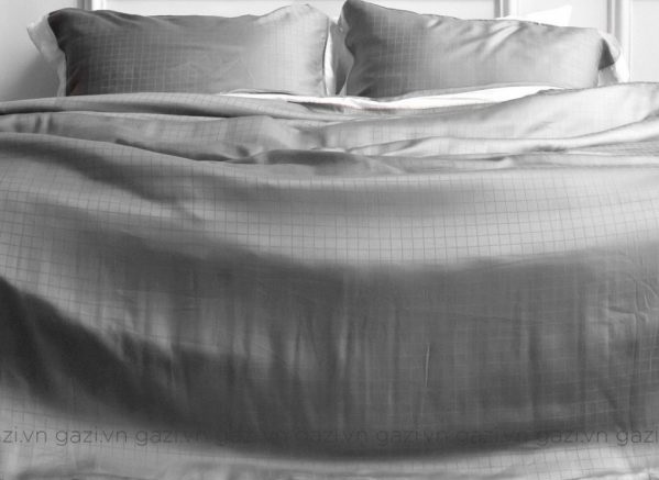 Phòng ngủ cá tính khi kết hợp chăn ga gối tông màu xám